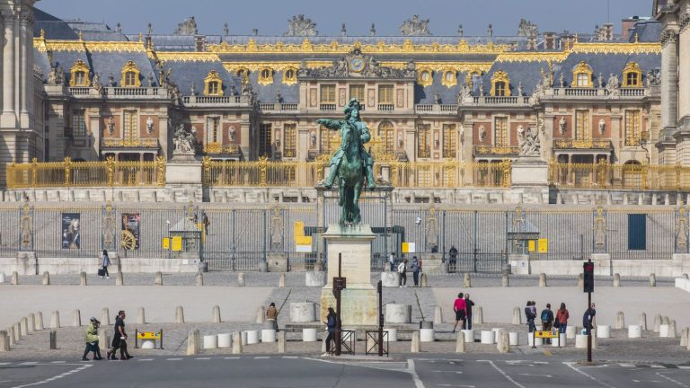 the Palace of Versailles, the Eiffel Tower and the Arc de Triomphe closed to the public