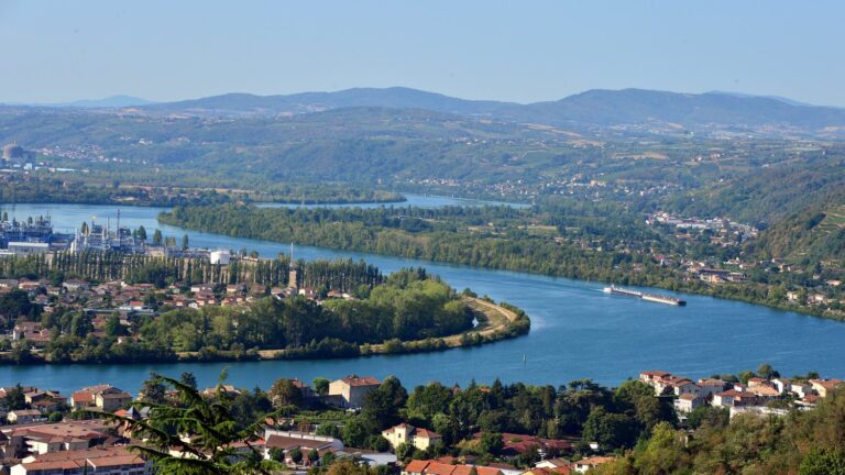 the flow of the Rhône could drop by 20% in the next thirty years