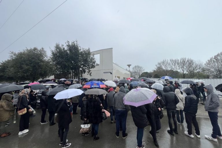 the funeral of Leslie Hoorelbeke at the La Rochelle crematorium