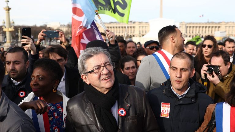 The true from the false.  Did the first manifestation of Antiquity take place in Paris, as Jean-Luc Mélenchon asserts?