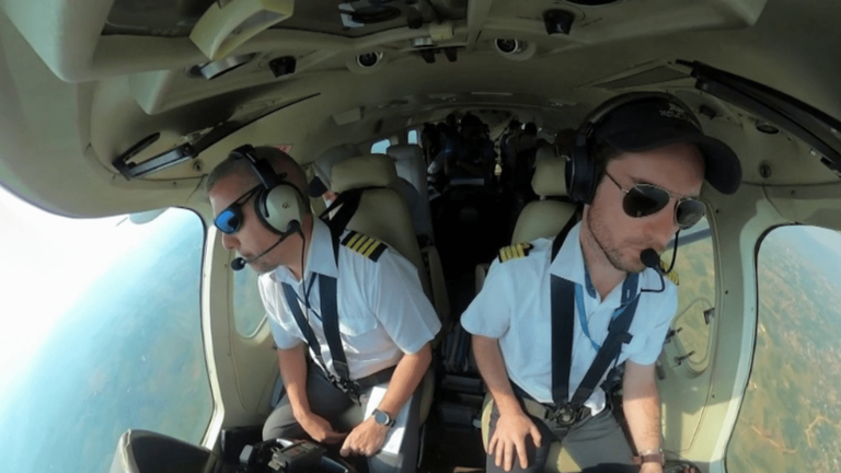 two volunteer pilots come to the aid of humanitarian organizations