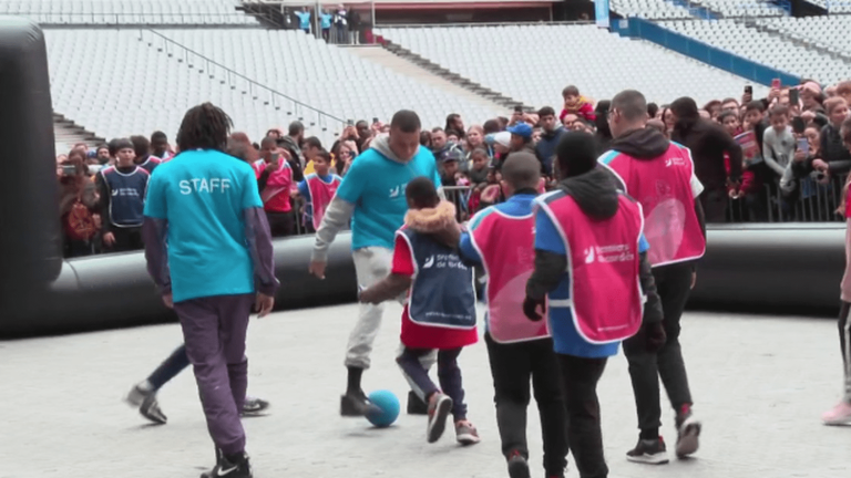 4,000 children gathered at the Stade de France for a day with Kylian Mbappé