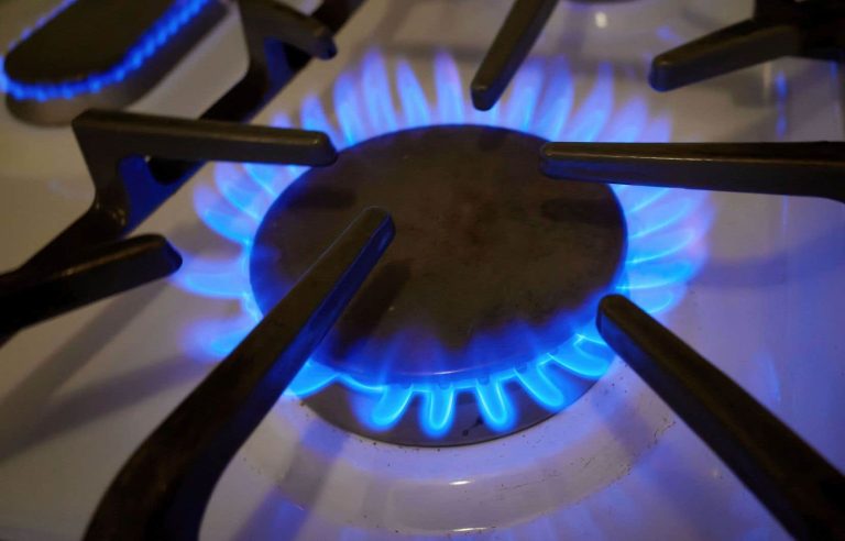 A coalition calls for the exit of natural gas