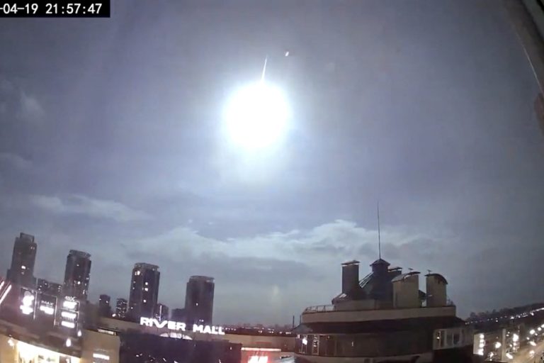 A meteorite probably caused the flash in the sky in Kyiv