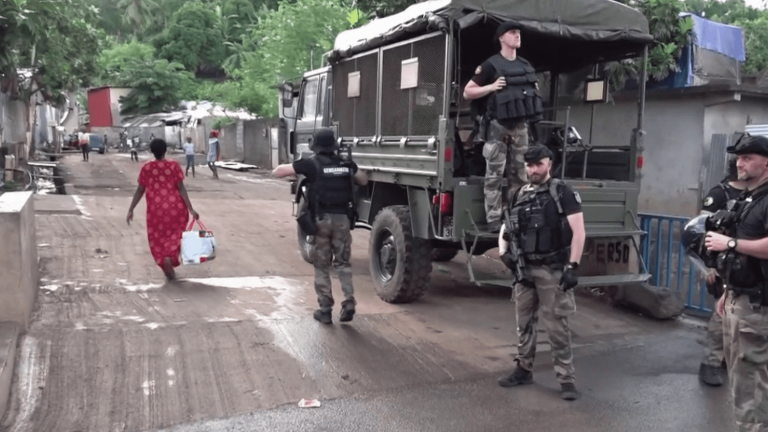 strong tension on the first day of the anti-migrant operation “Wuambushu”