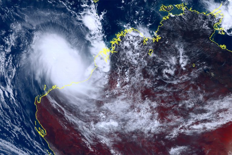 Australia |  A powerful cyclone hits a mining region with gusts of 288 km / h