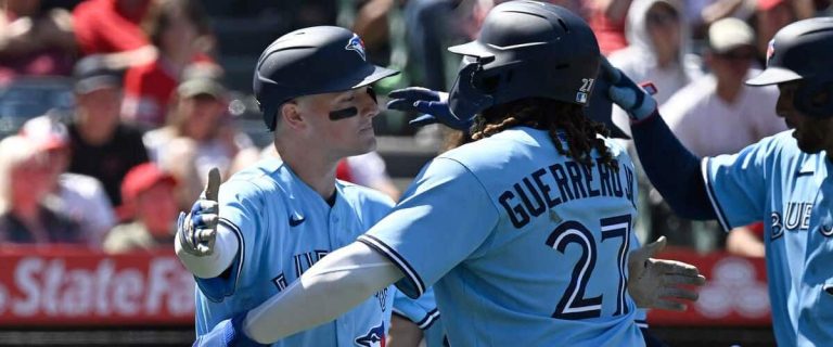 Baseball: The Jays win a crazy game