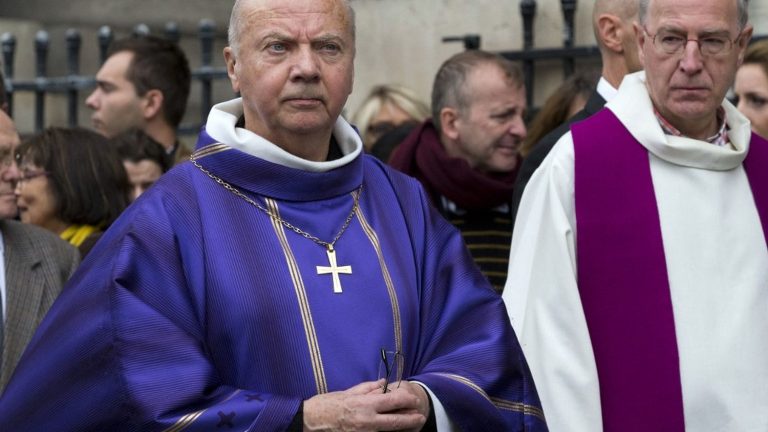 Bishop Jacques Gaillot, protesting and progressive figure within the Church, died at 87