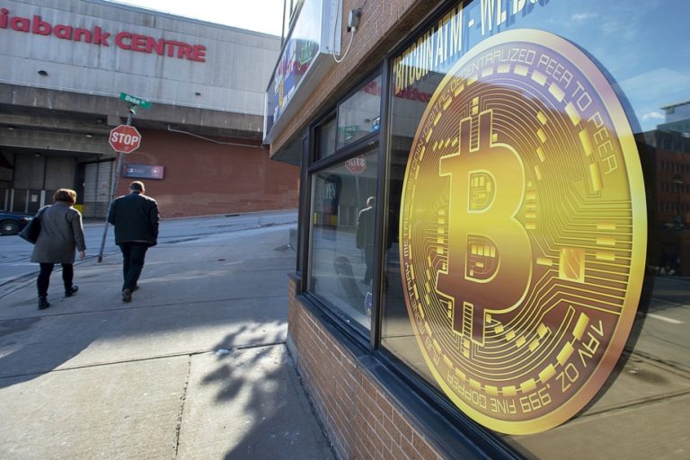 Bitcoin surpasses US$30,000, the first since June 2022