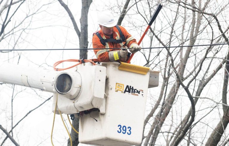 Blackouts caused by ice storm fixed, says Hydro-Quebec