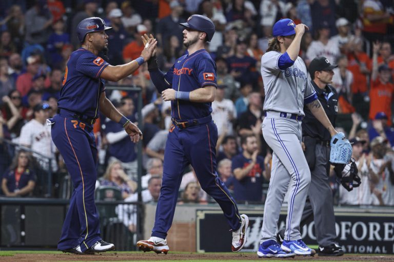 Blue Jays beaten 9-2 by Astros