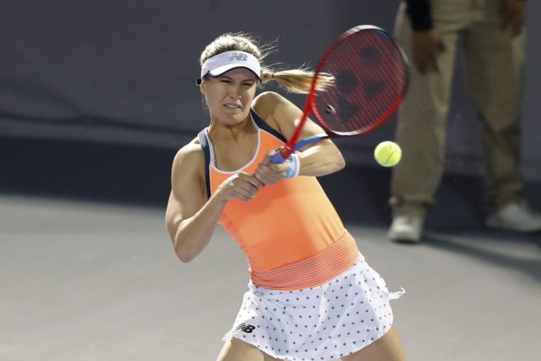 Bogotá Tournament |  Eugenie Bouchard and Carol Zhao eliminated in the round of 16