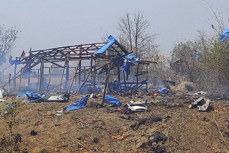 Burma |  Junta airstrike on village kills dozens