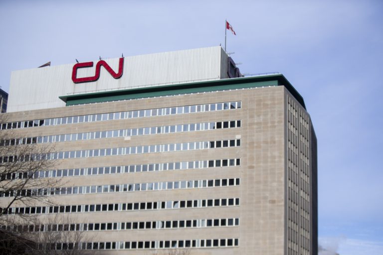 Canadian National announces record revenues