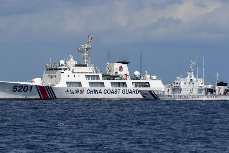 Collision between Filipino and Chinese vessels narrowly avoided