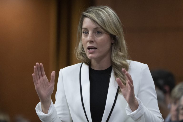 Crisis in Sudan |  Mélanie Joly asks Canadian nationals to take shelter