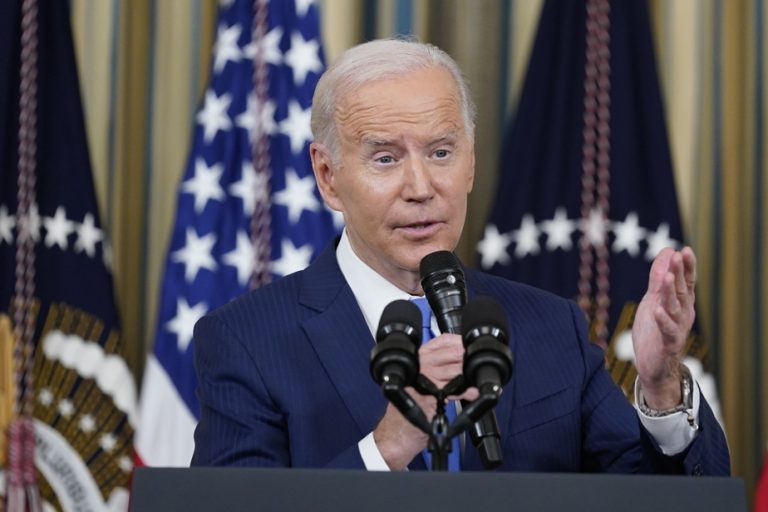 Donald Trump judges that Joe Biden is in no condition to represent himself