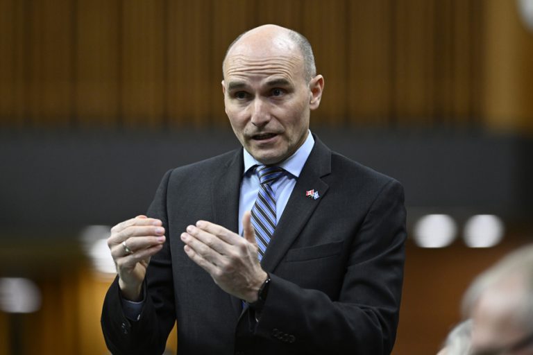 Drug Price Management |  Jean-Yves Duclos denies any form of interference