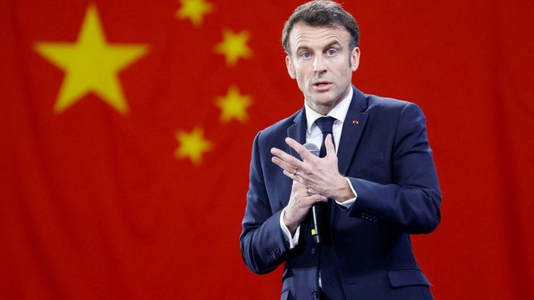 Emmanuel Macron calls on the European Union not to “be a follower” of the United States and China