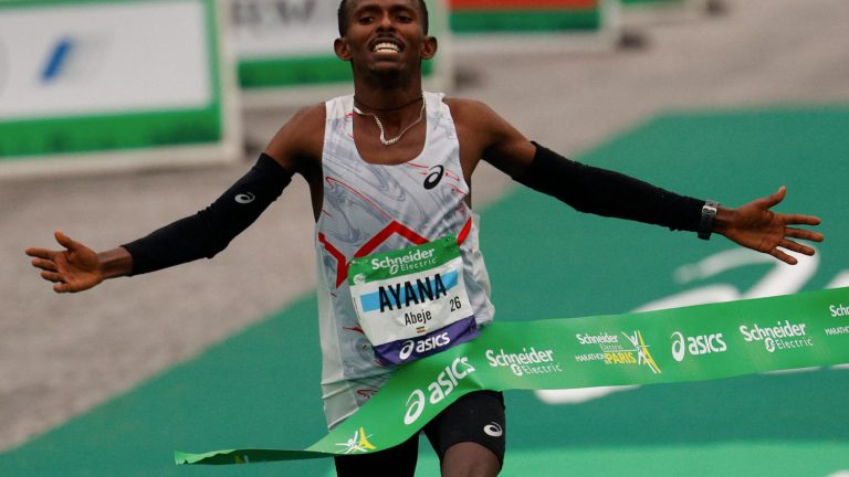 Ethiopian Abeje Ayana wins in the men’s category, Kenyan Helah Kiprop in the women’s