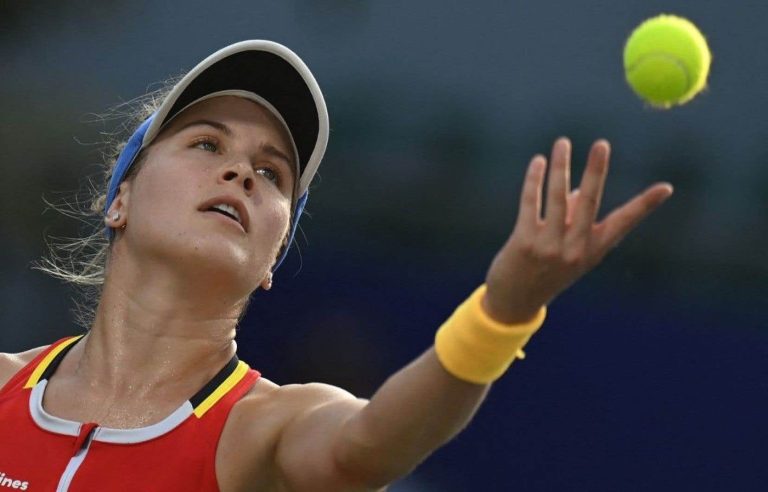 Eugenie Bouchard comes from behind and wins in the first round of the Madrid tournament