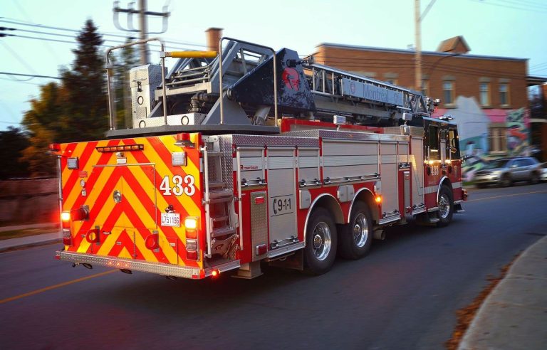 Evacuation of three buildings at risk of collapse in Montreal