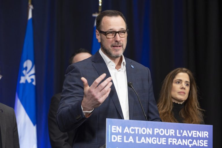 Federal Plan on Official Languages ​​|  Nothing at first sight for French in Quebec, deplores Roberge