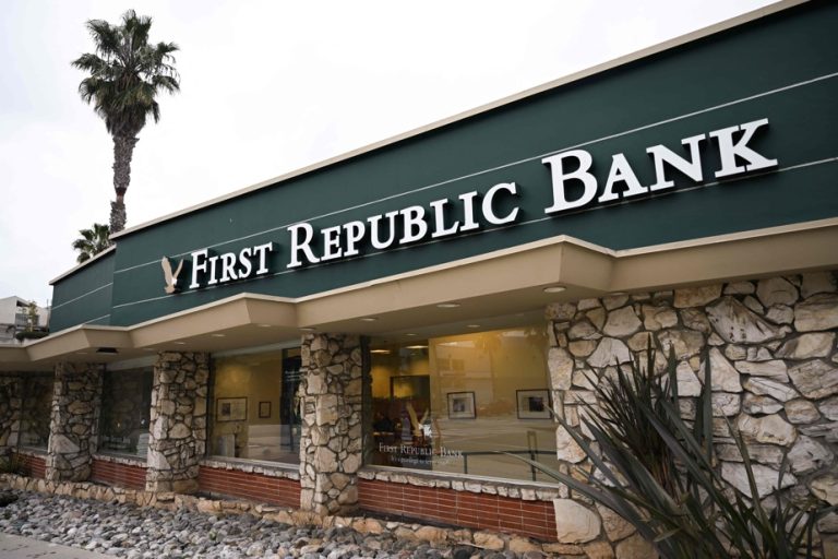 First Republic Bank plunges 49% on Wall Street