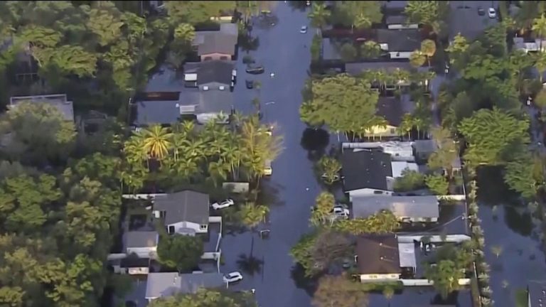 Florida floods cripple