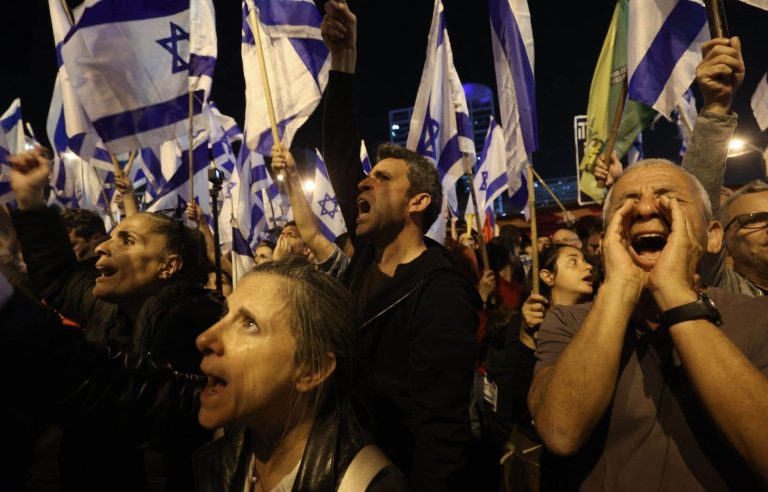 For the 14th week in a row, Israelis demonstrate against judicial reform