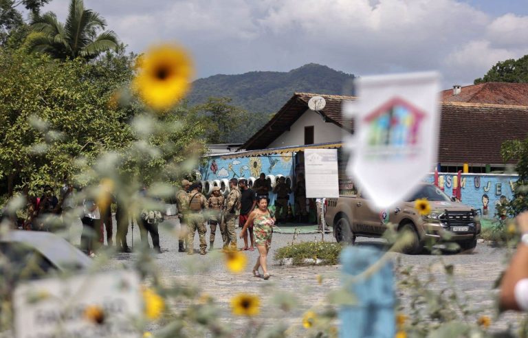 Four children killed with an ax in a daycare center in Brazil