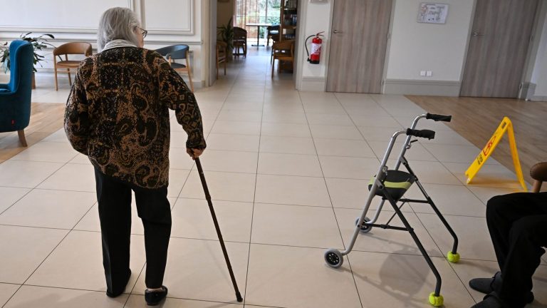 France will have 30,000 centenarians in 2023, thirty times more than in 1970, according to INSEE