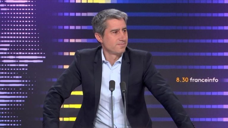 “I say thank you” to Jean-Luc Mélenchon, “it’s nice, but now is not the time”, answers François Ruffin