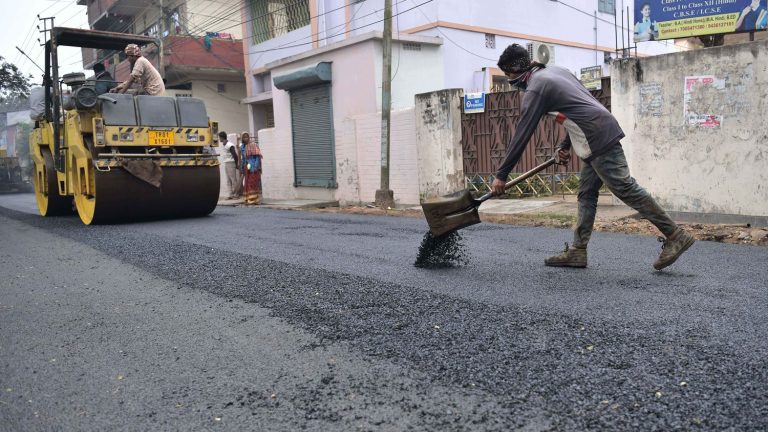 In India, thousands of kilometers of roads are made from plastic waste