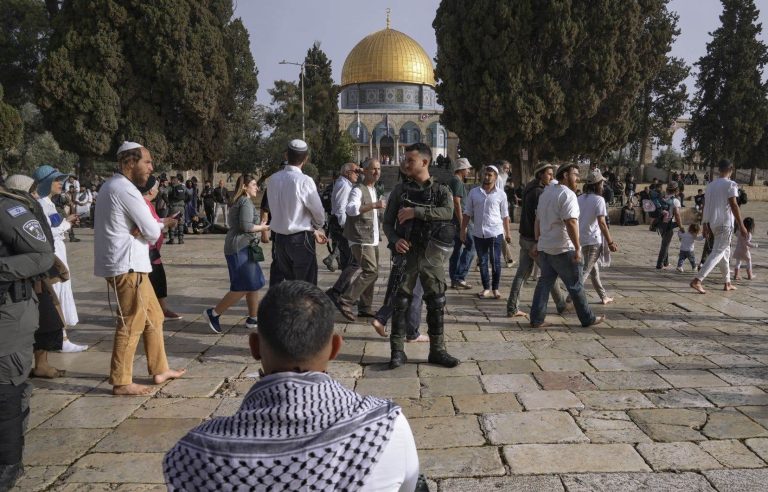 In Jerusalem, Jewish, Christian and Muslim celebrations under tight security