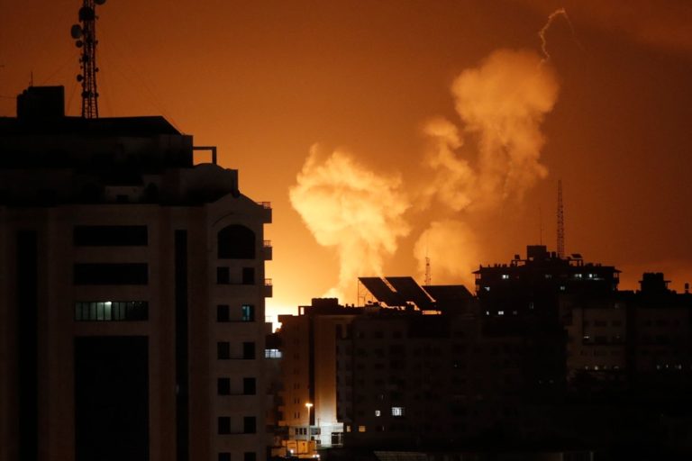 Strikes in Gaza and Lebanon |  Israel promises its enemies will pay ‘a heavy price’