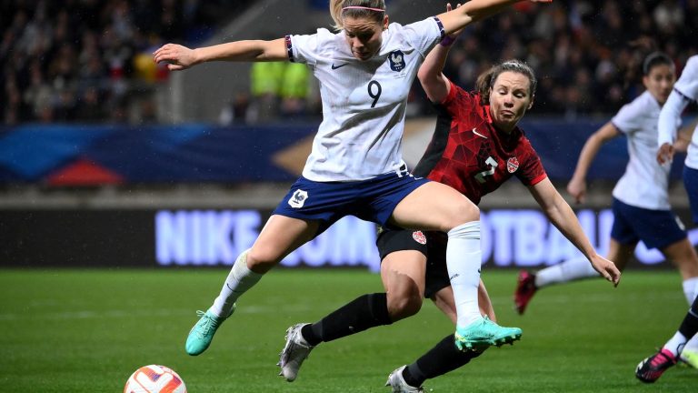 Les Bleues and silent Olympic champions at the break