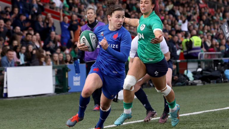 Les Bleues immediately take control… Follow the Six Nations match