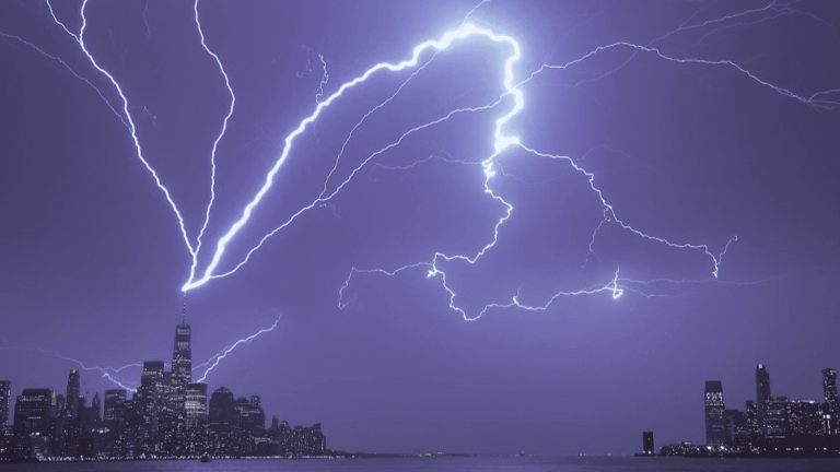 Manhattan struck by lightning, Holy Week in Spain and goliath grouper