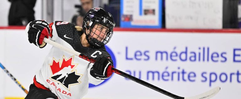 Marie-Philip Poulin scores her 100th goal for Canada!