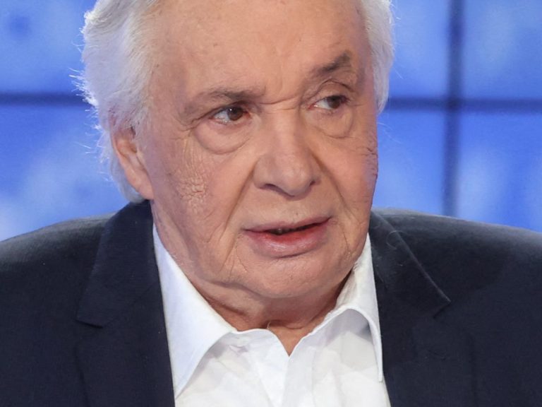 Michel Sardou, fuel thief before becoming a star of French song?  “It made me sick, because I pumped a lot”!