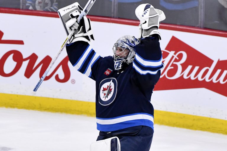 Monday in the NHL |  Jets beat Sharks to near playoffs