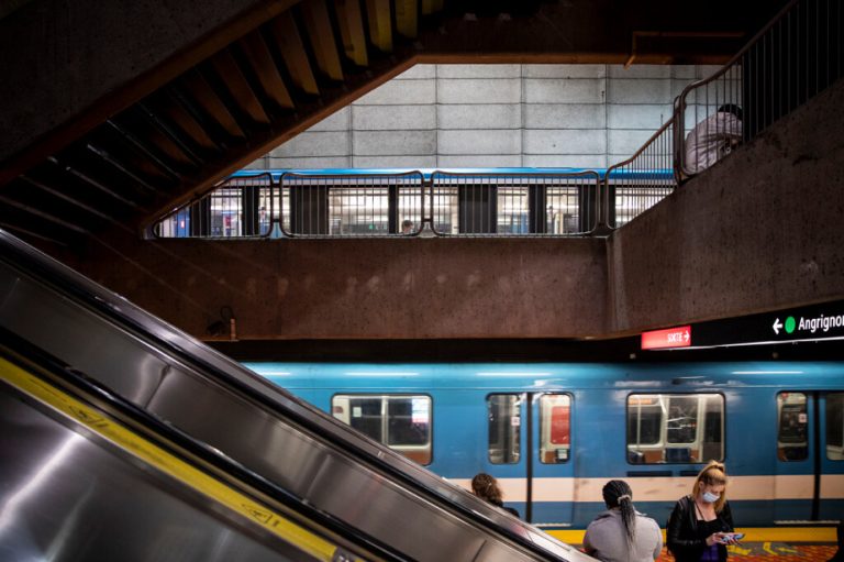 Montreal Metro |  Cracks in the vault force the closure of the green line