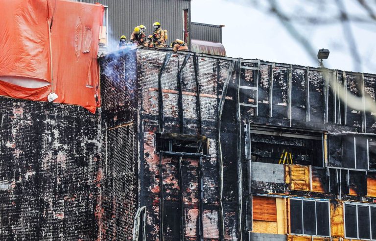 More fear than harm for the fire of a building under renovation in the Centre-Sud