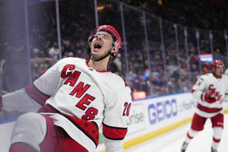 NHL playoffs |  Hurricanes eliminate Islanders in overtime