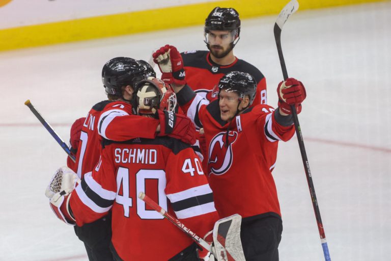 NHL playoffs |  The Devils take the lead in their series against the Rangers