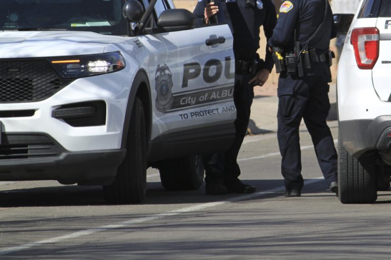 New Mexico |  Police shoot dead man after showing up at wrong address