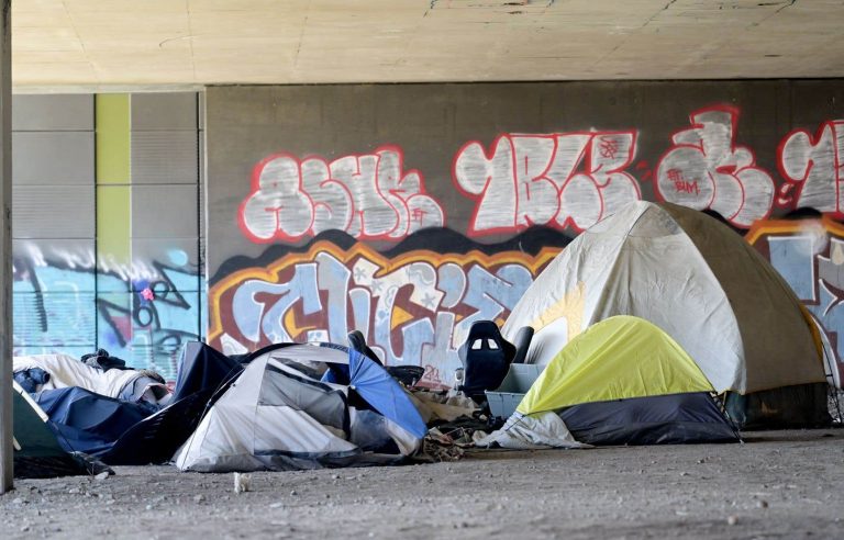 New reprieve for the homeless camp under the Ville-Marie highway