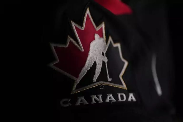 Ottawa restores Hockey Canada funding