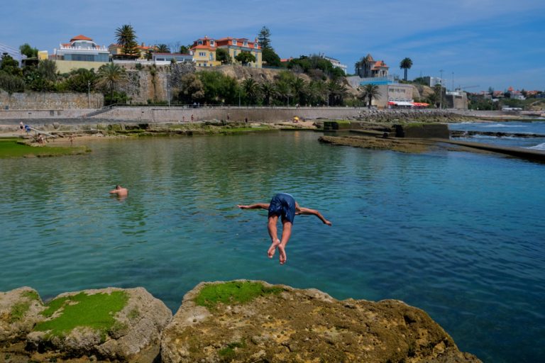 Portuguese |  Record heat recorded for a month of April